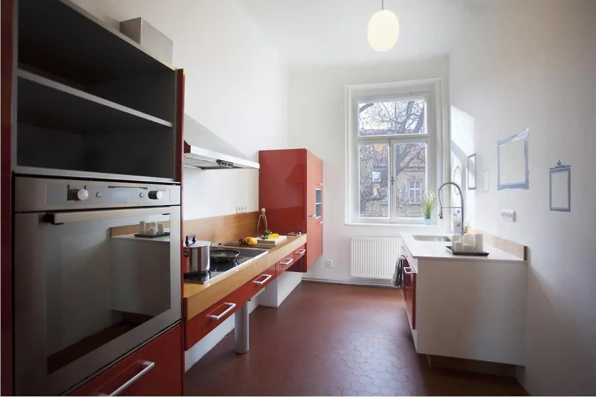 Stunning Riverview Apartment Prague